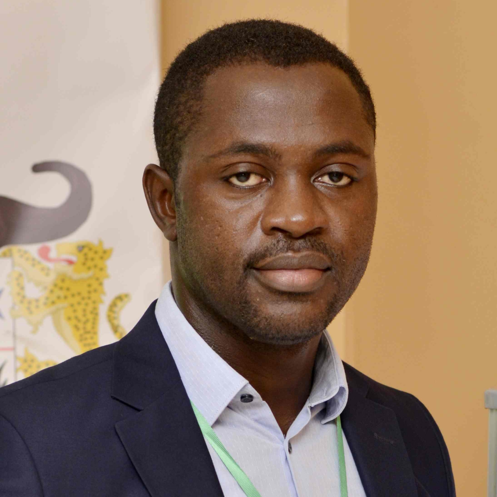 picture of the author of the website in suite